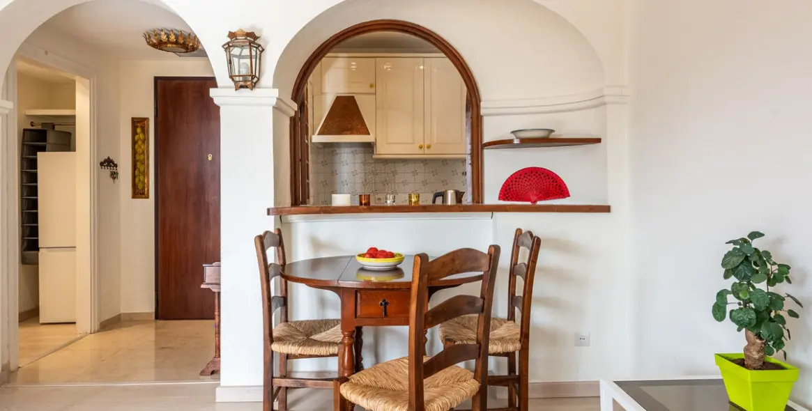 Short-term rent of middle floor apartment in Atalaya 9