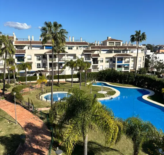 Short-term rent of middle floor apartment in Nueva Andalucía