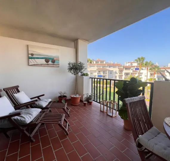 Short-term rent of middle floor apartment in Nueva Andalucía