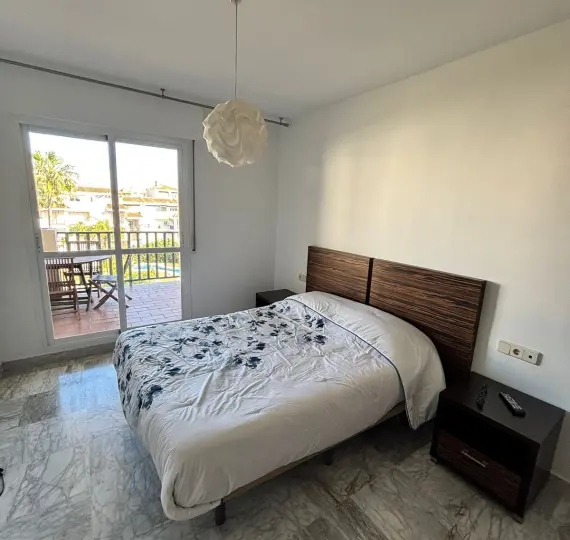 Short-term rent of middle floor apartment in Nueva Andalucía