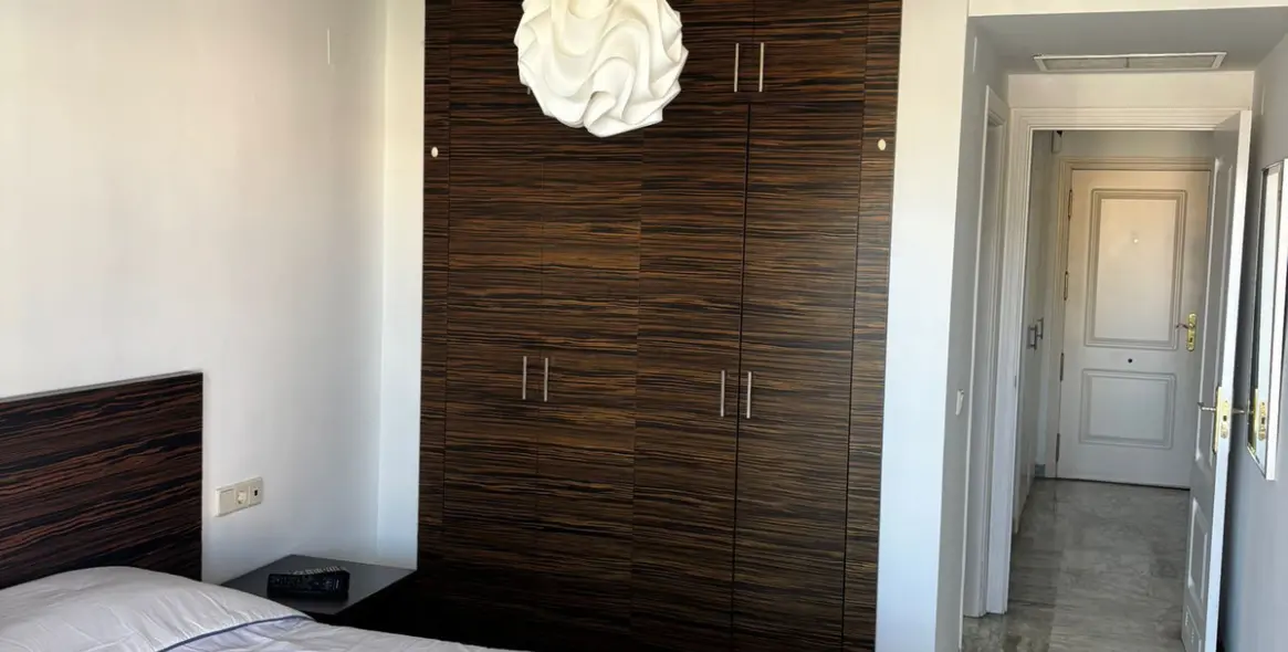 Short-term rent of middle floor apartment in Nueva Andalucía 12