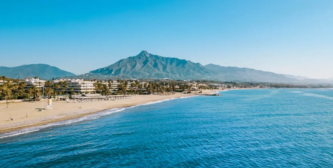 Short-term rent of middle floor apartment in Nueva Andalucía 18