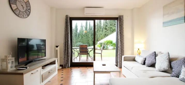 Short-term rent of ground floor apartment in Riviera del Sol 0