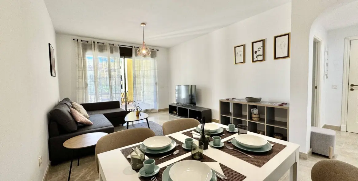 Short-term rent of ground floor apartment in La Duquesa 3