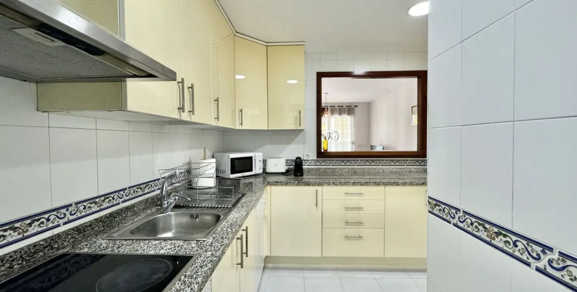 Short-term rent of ground floor apartment in La Duquesa 4