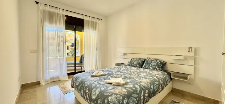 Short-term rent of ground floor apartment in La Duquesa 4