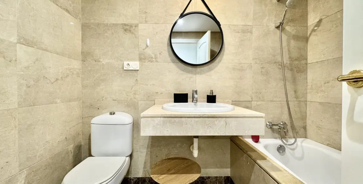 Short-term rent of ground floor apartment in La Duquesa 15