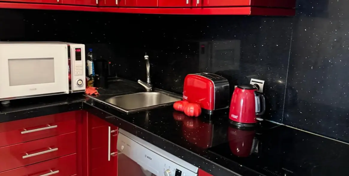 Short-term rent of middle floor apartment in Marbella 4