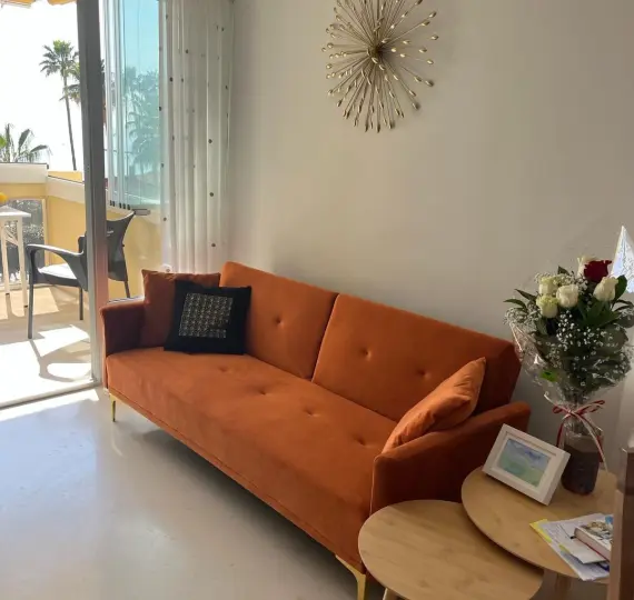 Short-term rent of middle floor apartment in Marbella