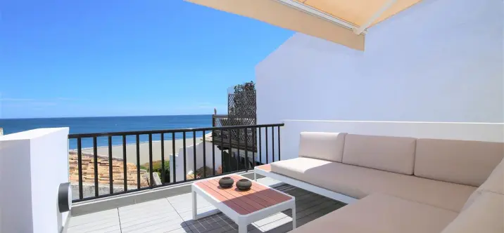 Краткосрочная аренда дома на две семьи в Estepona 0