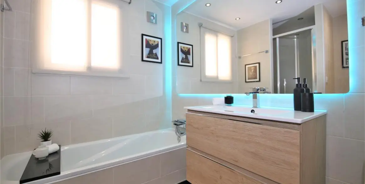 Краткосрочная аренда дома на две семьи в Estepona 11