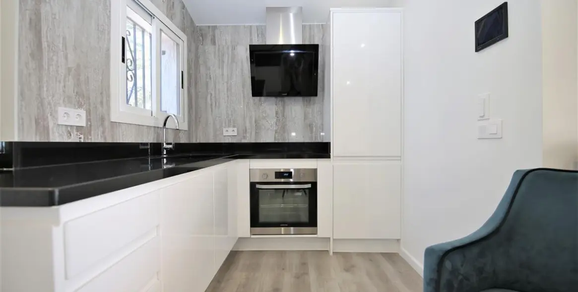 Краткосрочная аренда дома на две семьи в Estepona 17