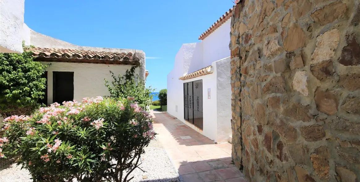 Краткосрочная аренда дома на две семьи в Estepona 23