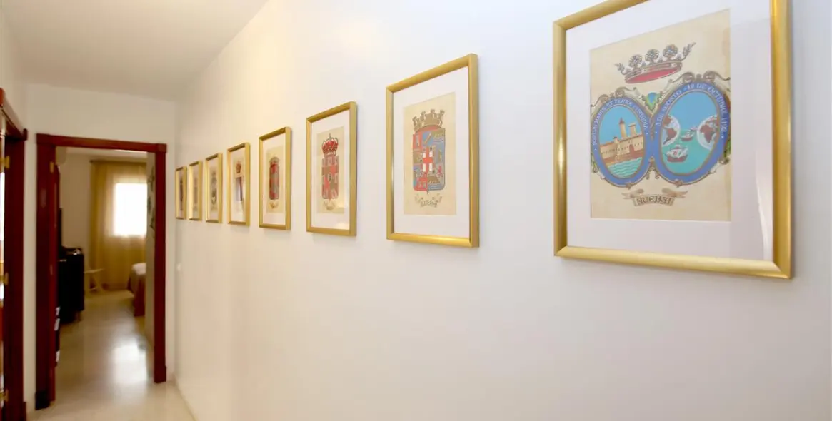 Краткосрочная аренда апартаментов на среднем этаже в Estepona 12