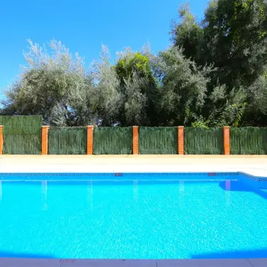 Short-term rent of middle floor apartment in Estepona