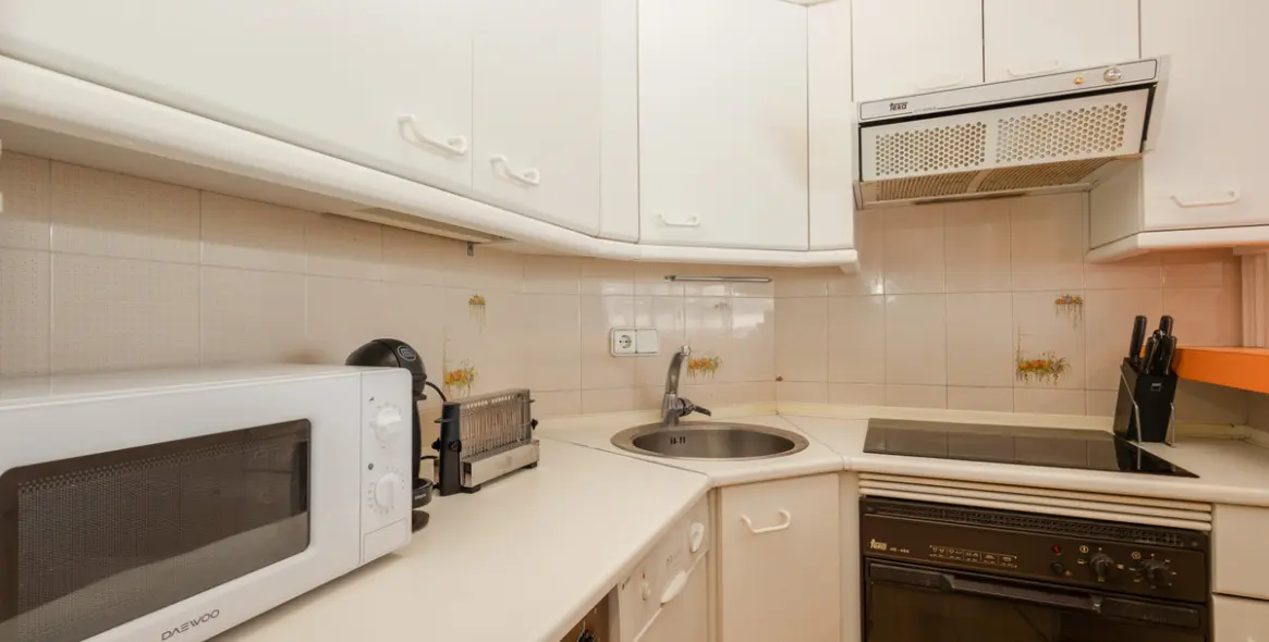 Short-term rent of middle floor apartment in Puerto Banús 3