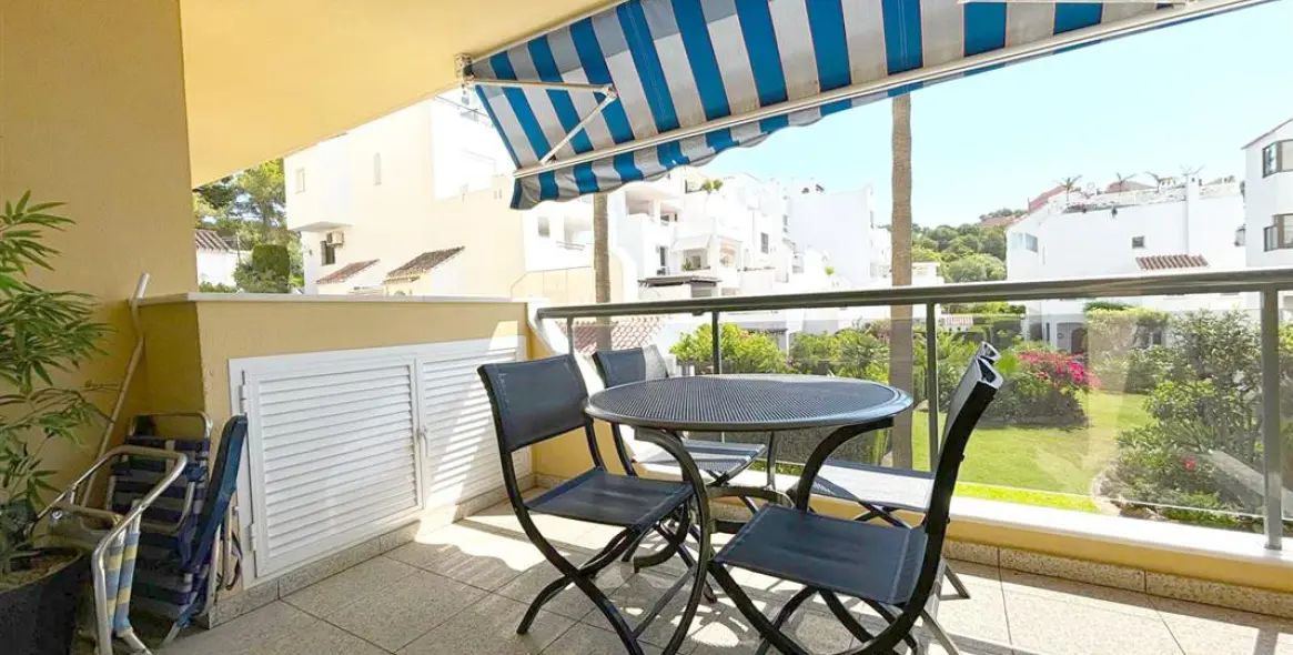 Краткосрочная аренда апартаментов на среднем этаже в Estepona 10