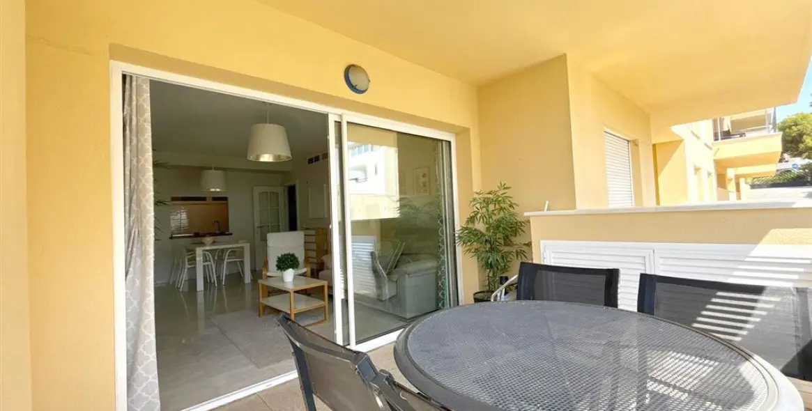 Alquiler a corto plazo de apartamento en planta media en Estepona 19