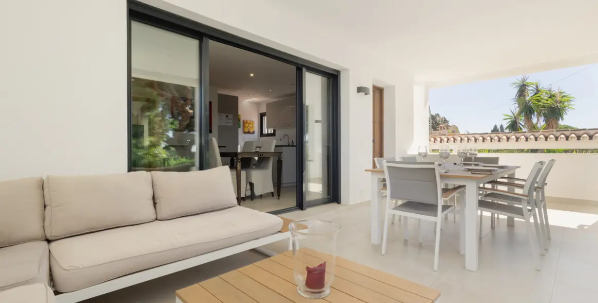 Long-term rent of detached villa in Costabella 1