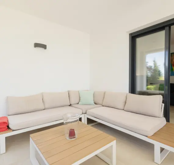 Long-term rent of detached villa in Costabella