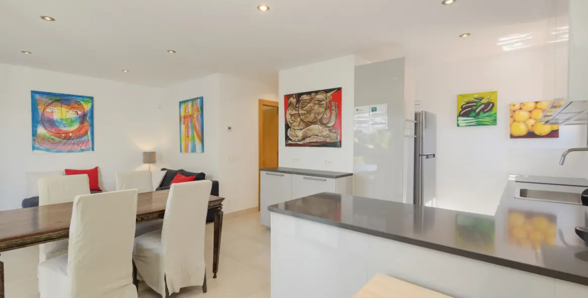 Long-term rent of detached villa in Costabella 6