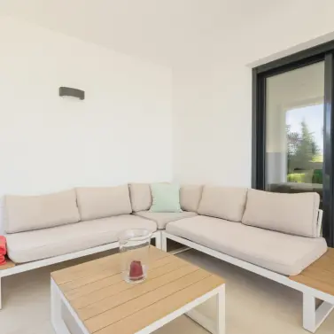 Long-term rent of detached villa in Costabella