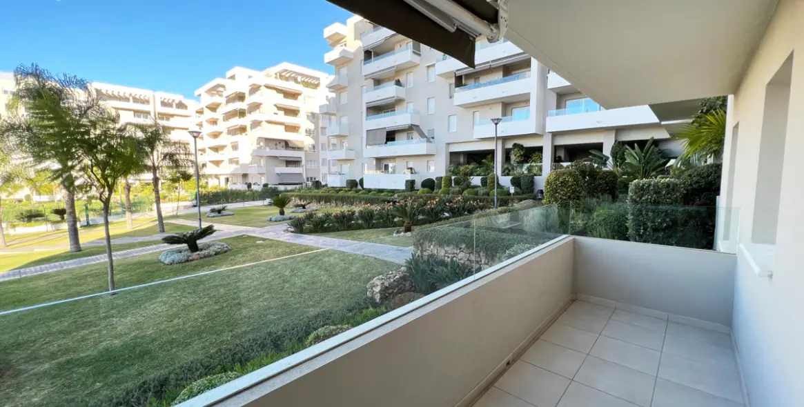 Краткосрочная аренда апартаментов на среднем этаже в Nueva Andalucía 2