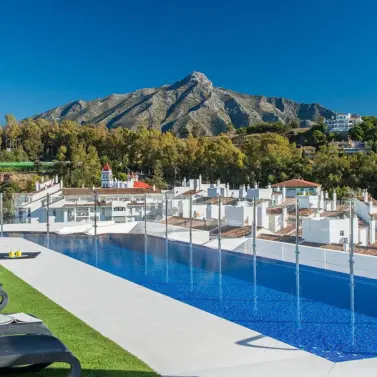 Short-term rent of middle floor apartment in Nueva Andalucía