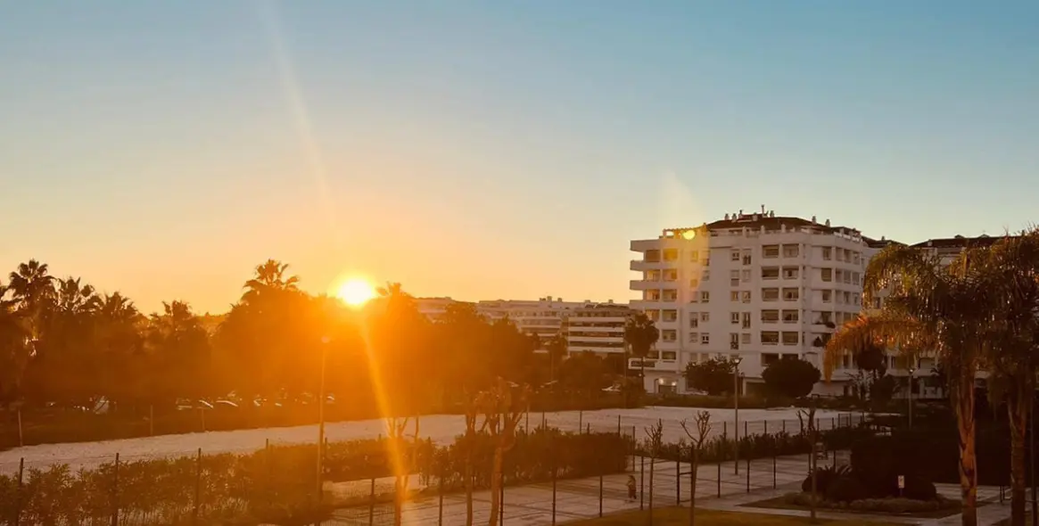 Краткосрочная аренда апартаментов на среднем этаже в Nueva Andalucía 19