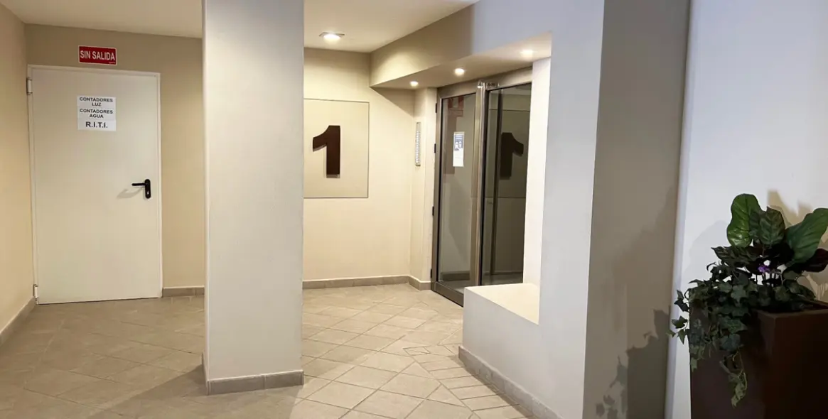 Краткосрочная аренда апартаментов на среднем этаже в Nueva Andalucía 21