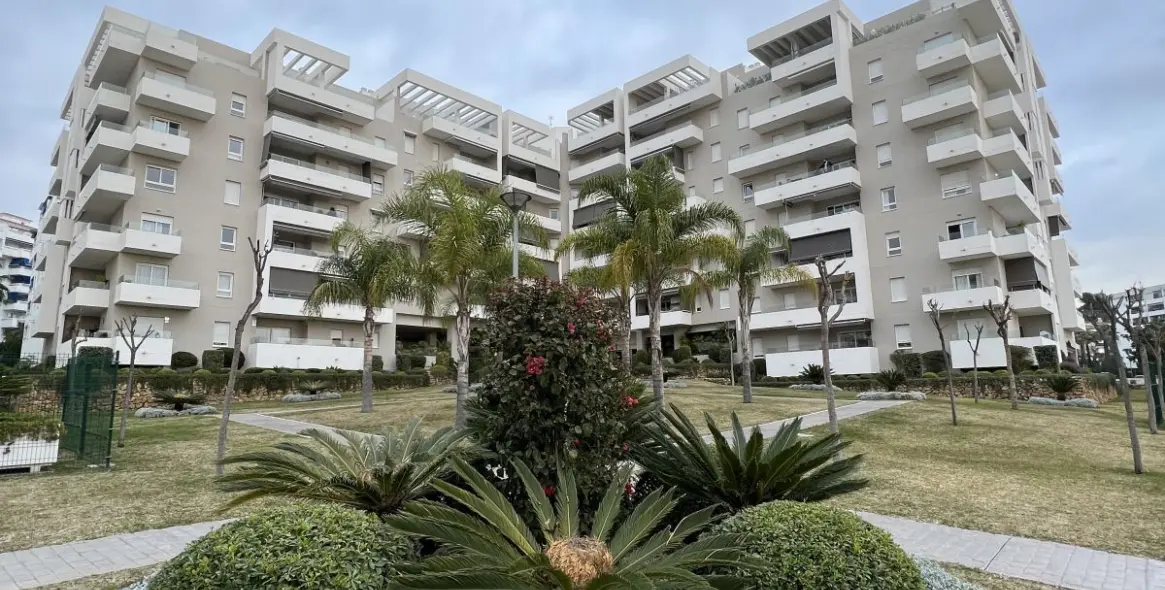 Краткосрочная аренда апартаментов на среднем этаже в Nueva Andalucía 24