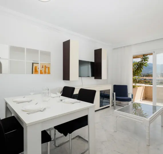 Middle floor apartment R5134858