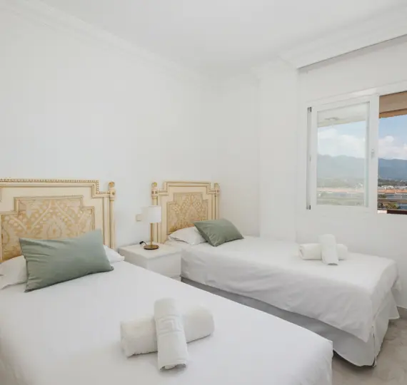 Middle floor apartment R5134858