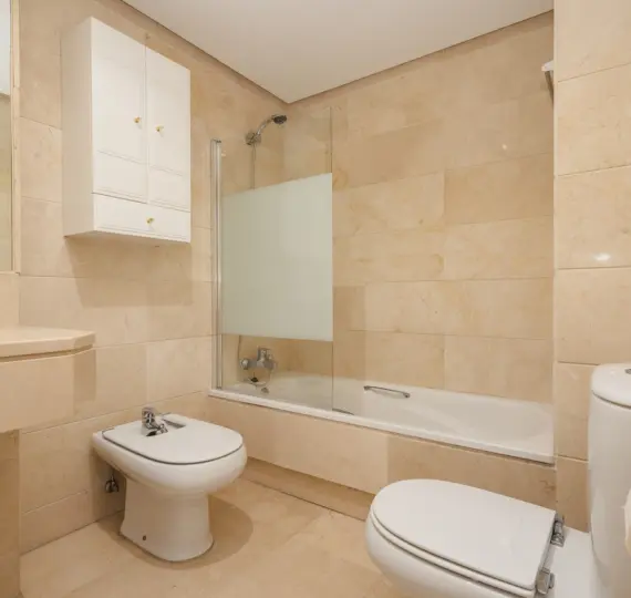 Middle floor apartment R5134858