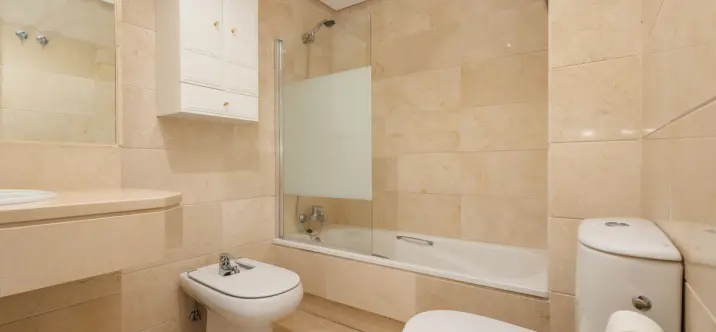 Middle floor apartment R5134858 3