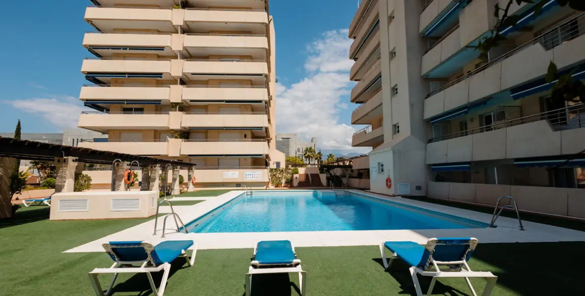 Долгосрочная аренда апартаментов на среднем этаже в Marbella (район Puerto Banús) 9