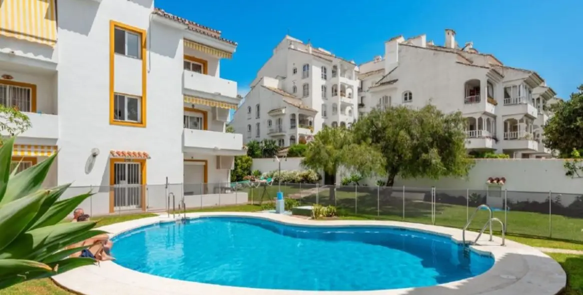 Short-term rent of ground floor apartment in Nueva Andalucía 1