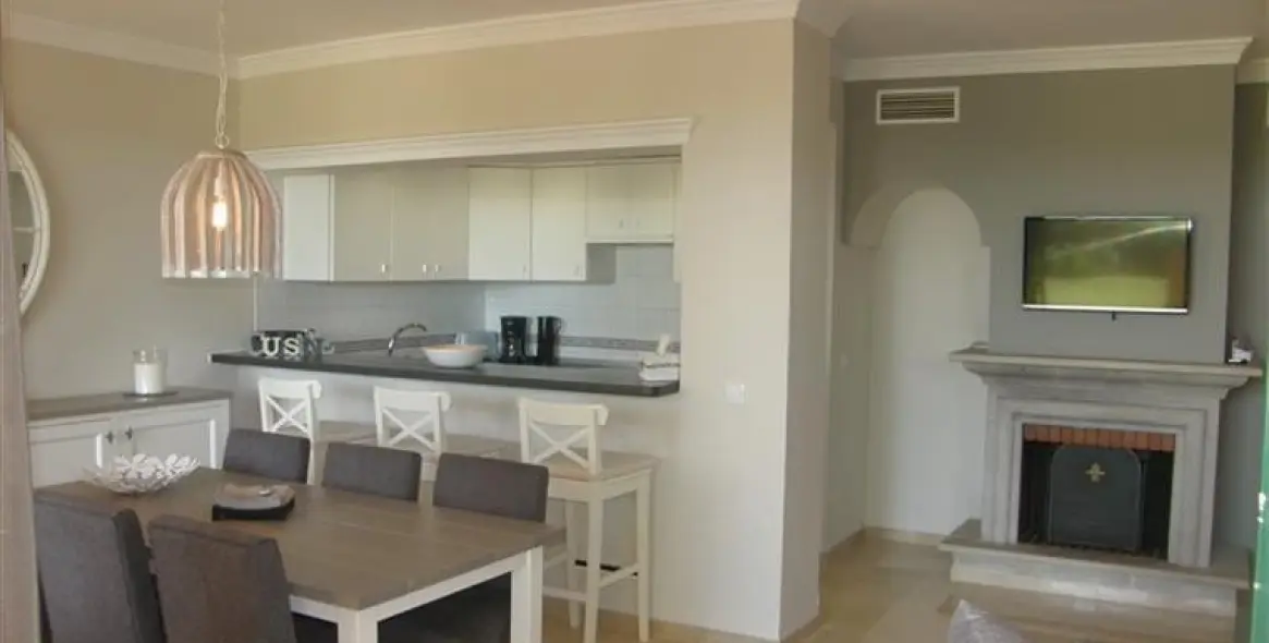 Short-term rent of ground floor apartment in Elviria 2