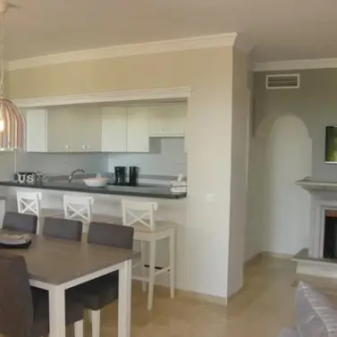 Short-term rent of ground floor apartment in Elviria