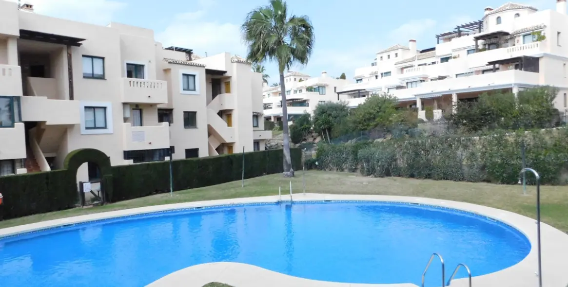 Краткосрочная аренда апартаментов на первом этаже в Elviria 22