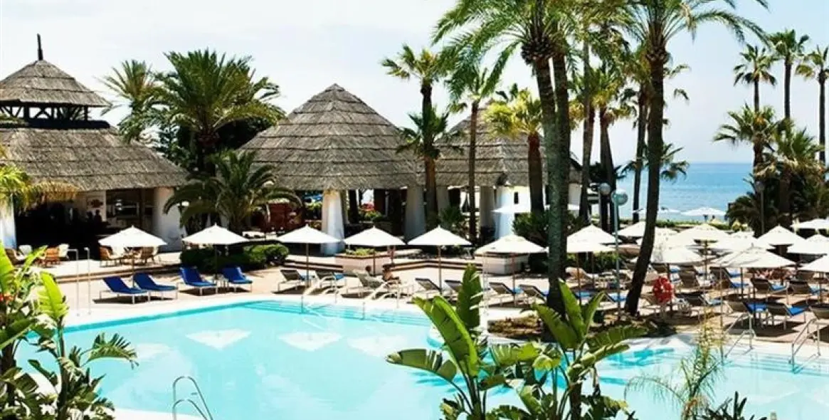 Краткосрочная аренда апартаментов на первом этаже в Elviria 27