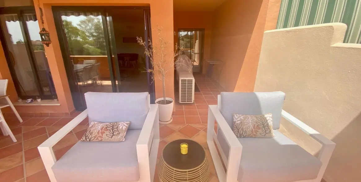 Short-term rent of middle floor apartment in Elviria 5