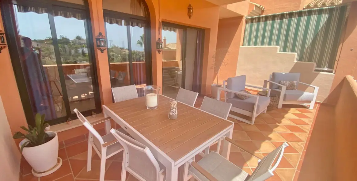 Short-term rent of middle floor apartment in Elviria 6