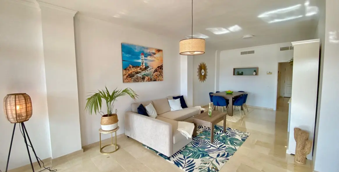 Short-term rent of middle floor apartment in Elviria 14