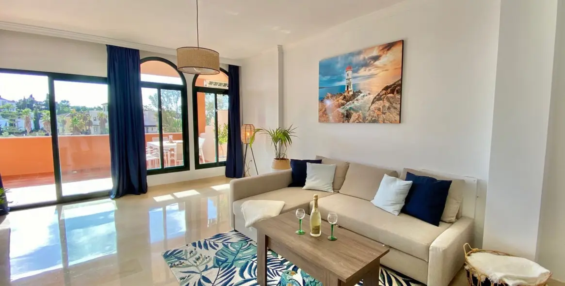 Short-term rent of middle floor apartment in Elviria 19