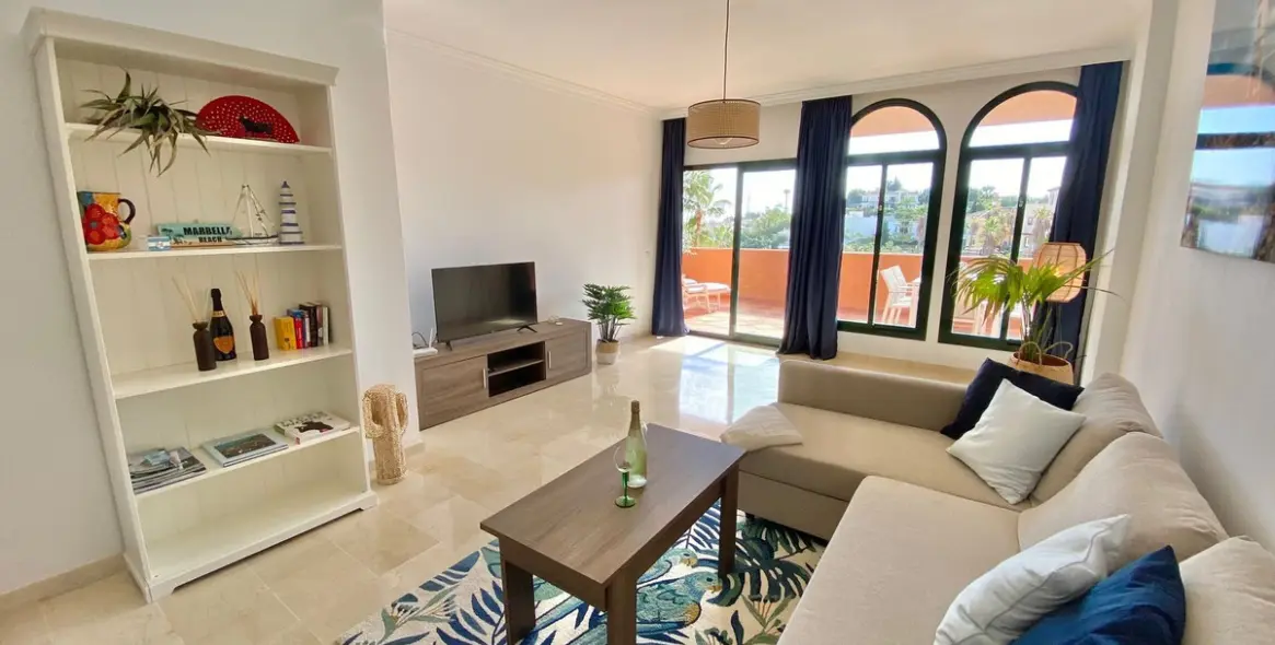 Short-term rent of middle floor apartment in Elviria 20