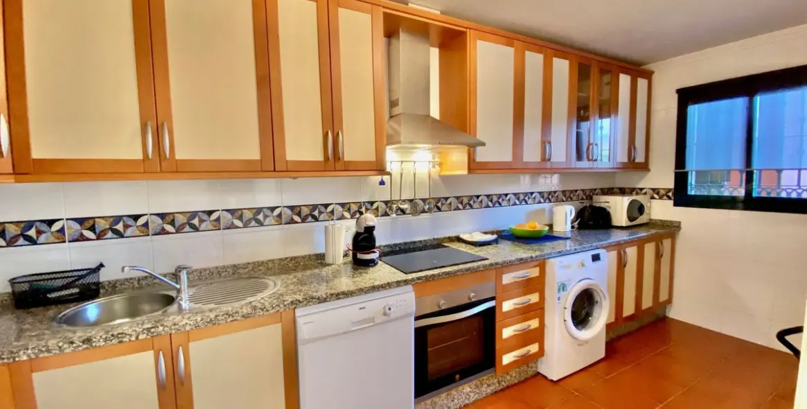 Short-term rent of middle floor apartment in Elviria 33