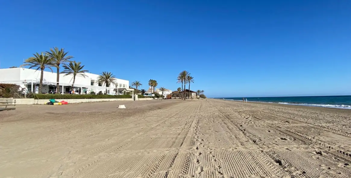 Short-term rent of middle floor apartment in Elviria 38