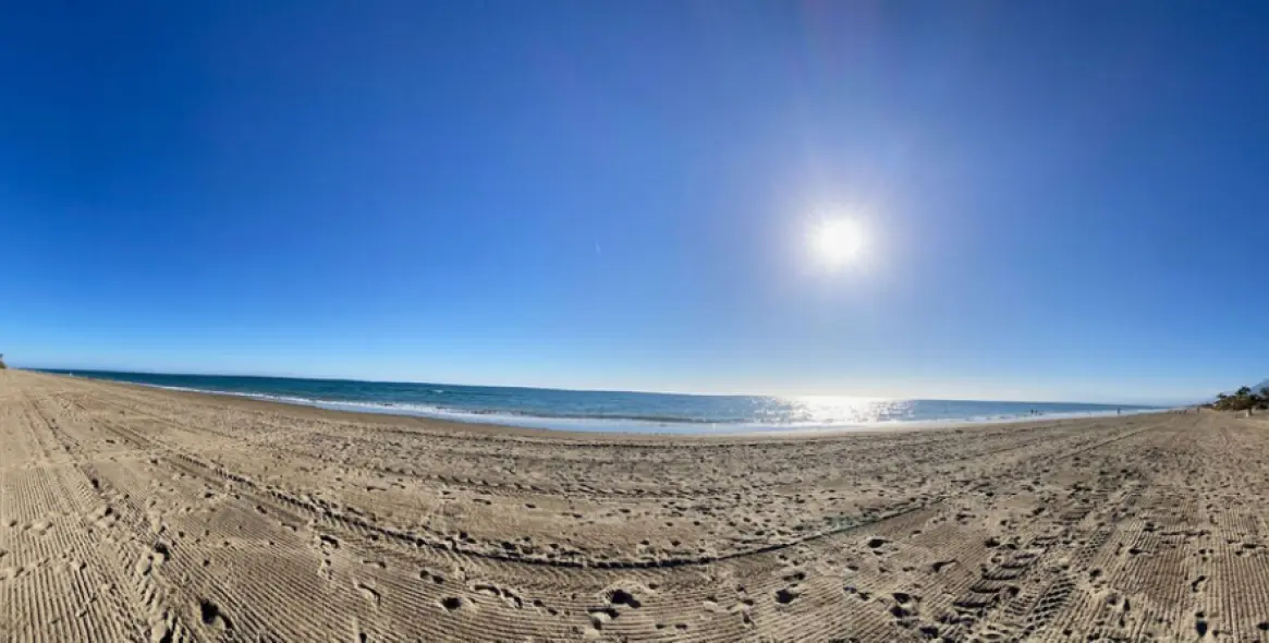 Short-term rent of middle floor apartment in Elviria 50