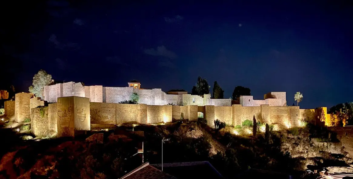 Short-term rent of middle floor apartment in Elviria 60